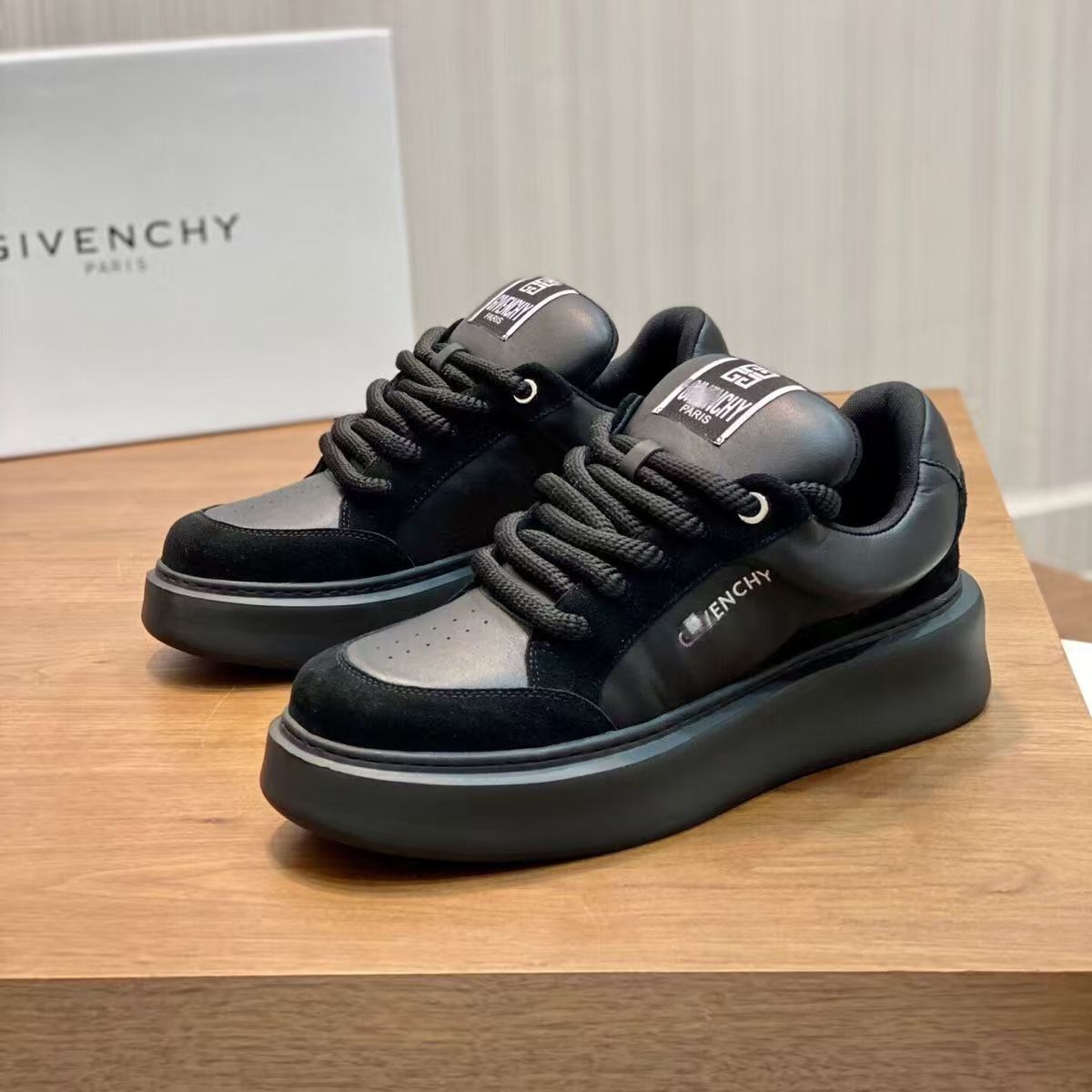 Z7147-79.99$  Sizes 38-44 gallery