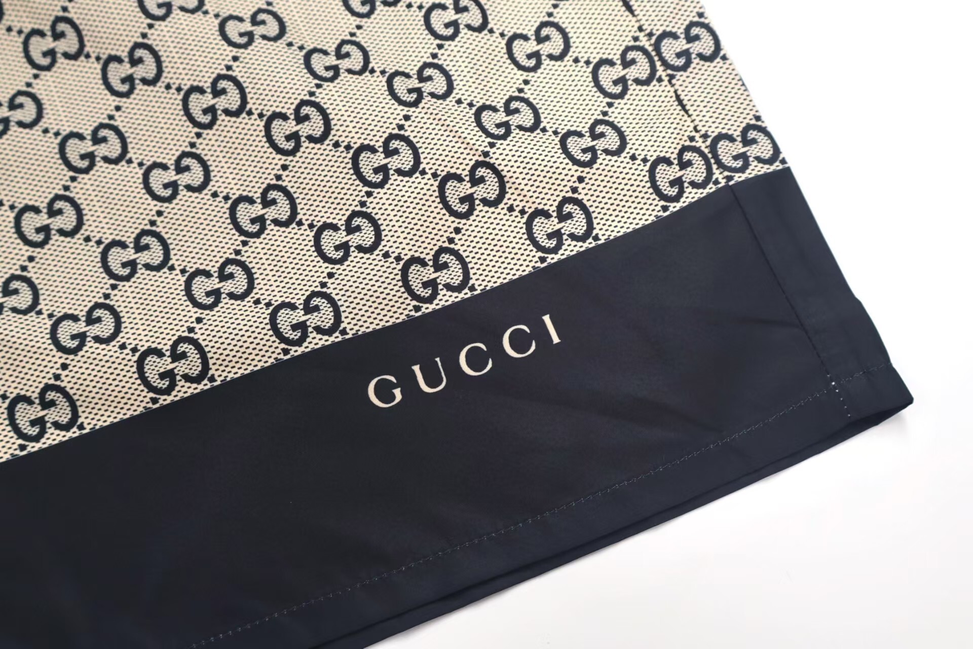 Z7208 GUCCI 88$ gallery