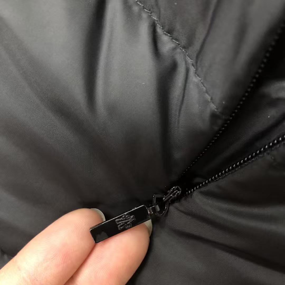 Z7320 MONCLER 69.99$ gallery