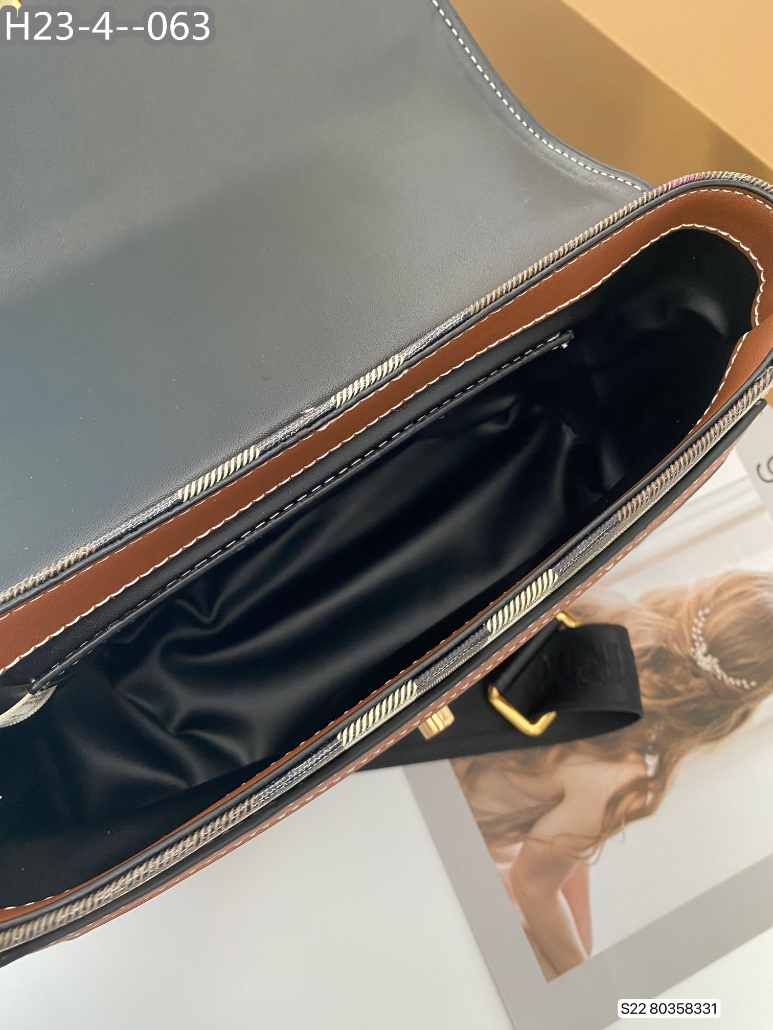 Z7701 Burberry 69.99$ gallery