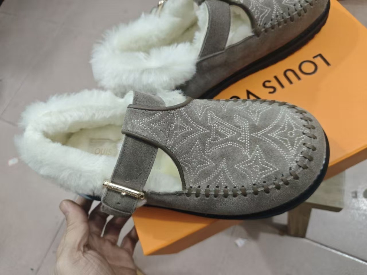 Z7706 LV  85.99$ gallery