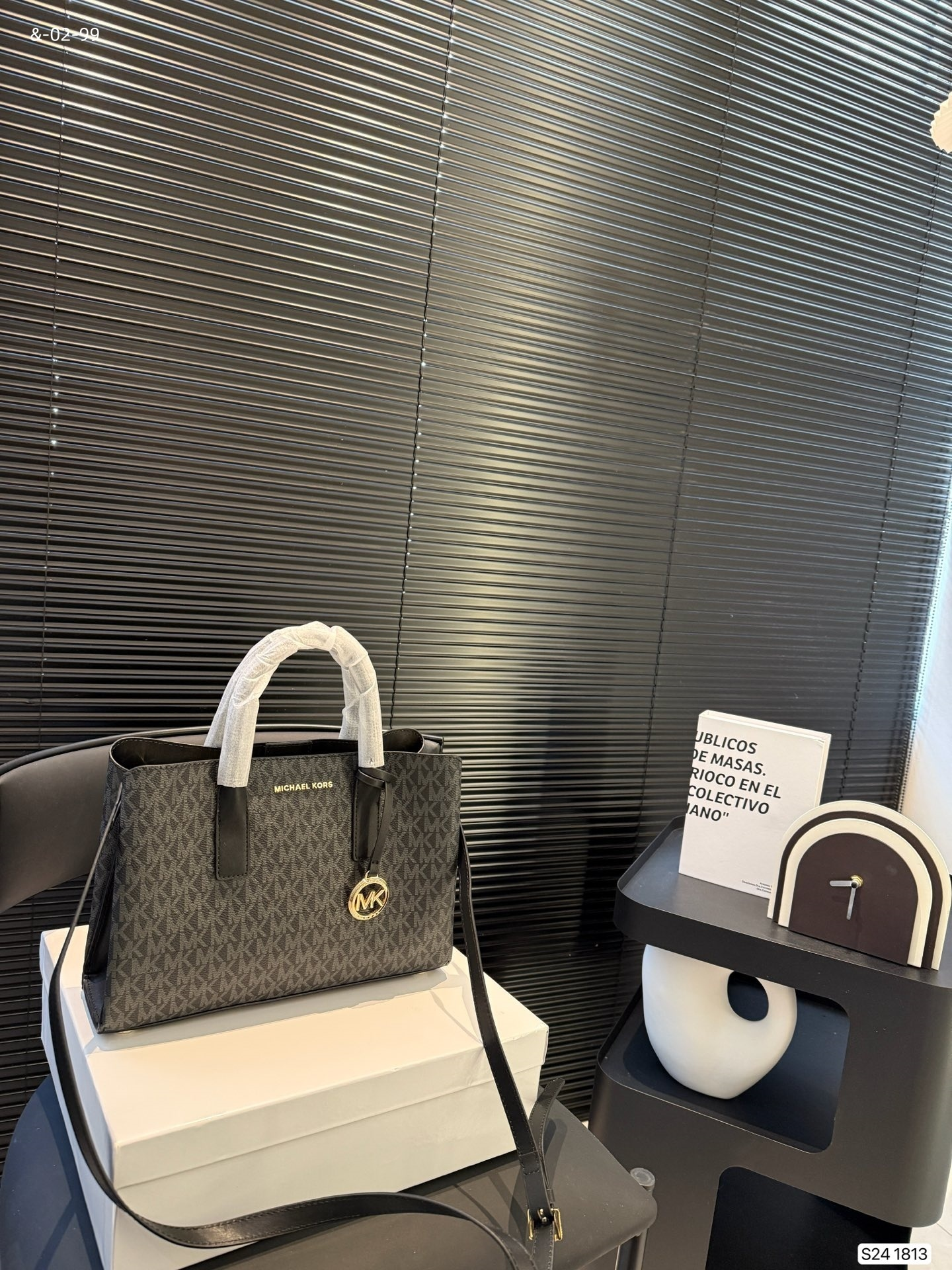 Z7713-69.99$ gallery