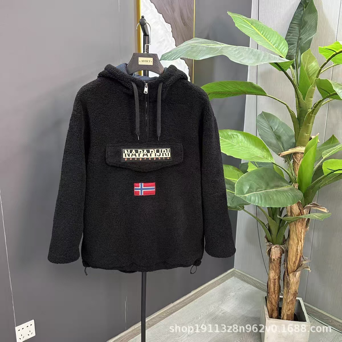 Z7719-65.99$ gallery