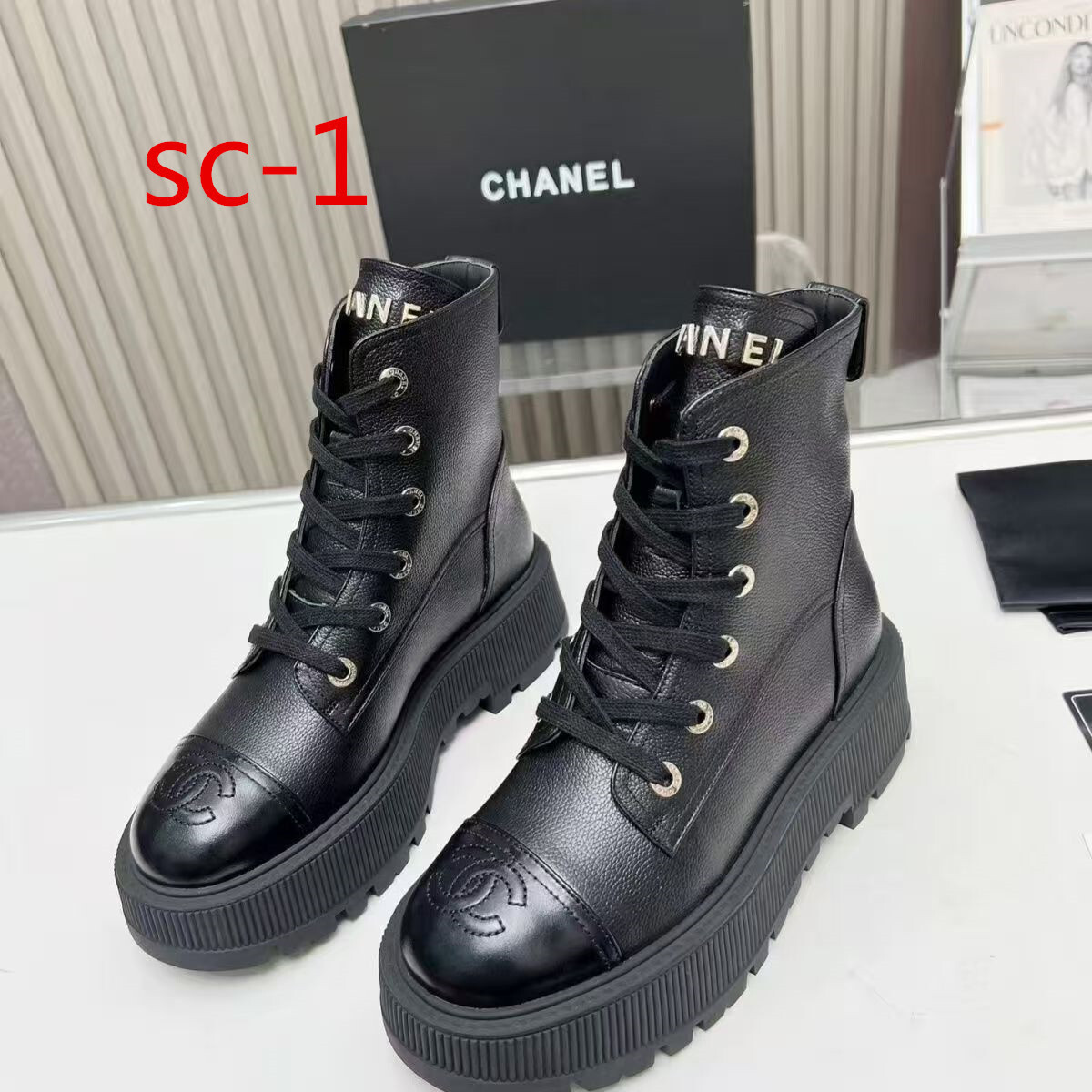 Z7761-69.99$Chanel, made of genuine leather material gallery