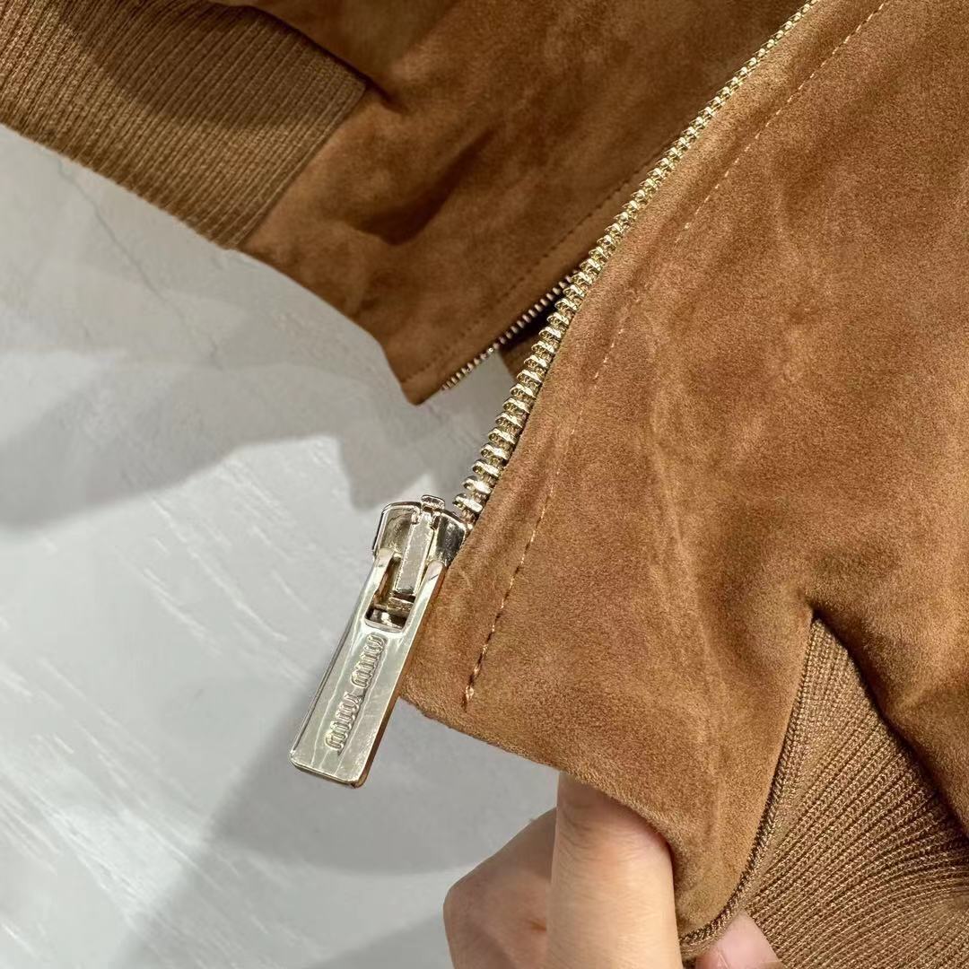 Z7784 MIUMIU 118$ gallery