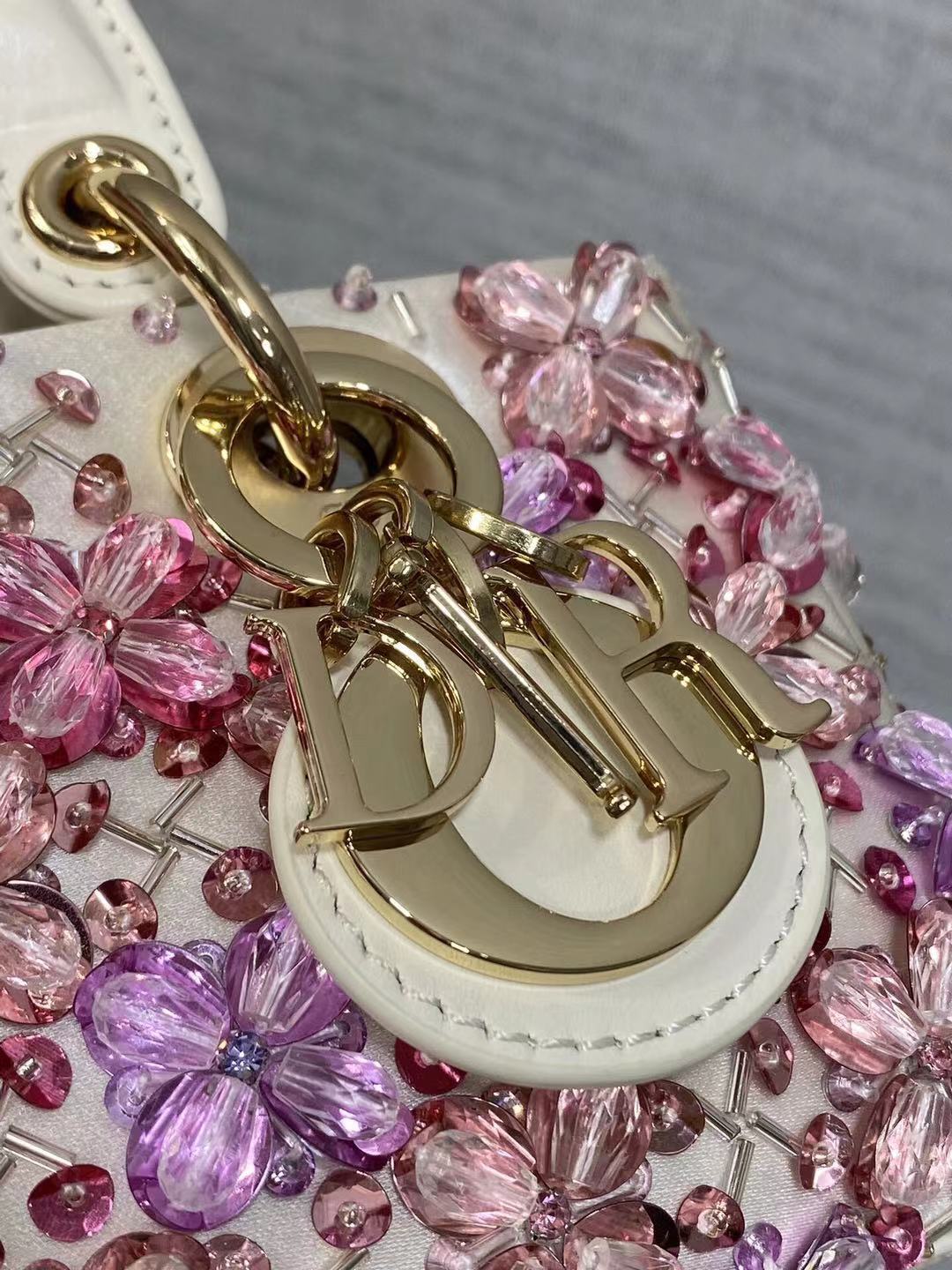 Z7786 DIOR 85$ gallery