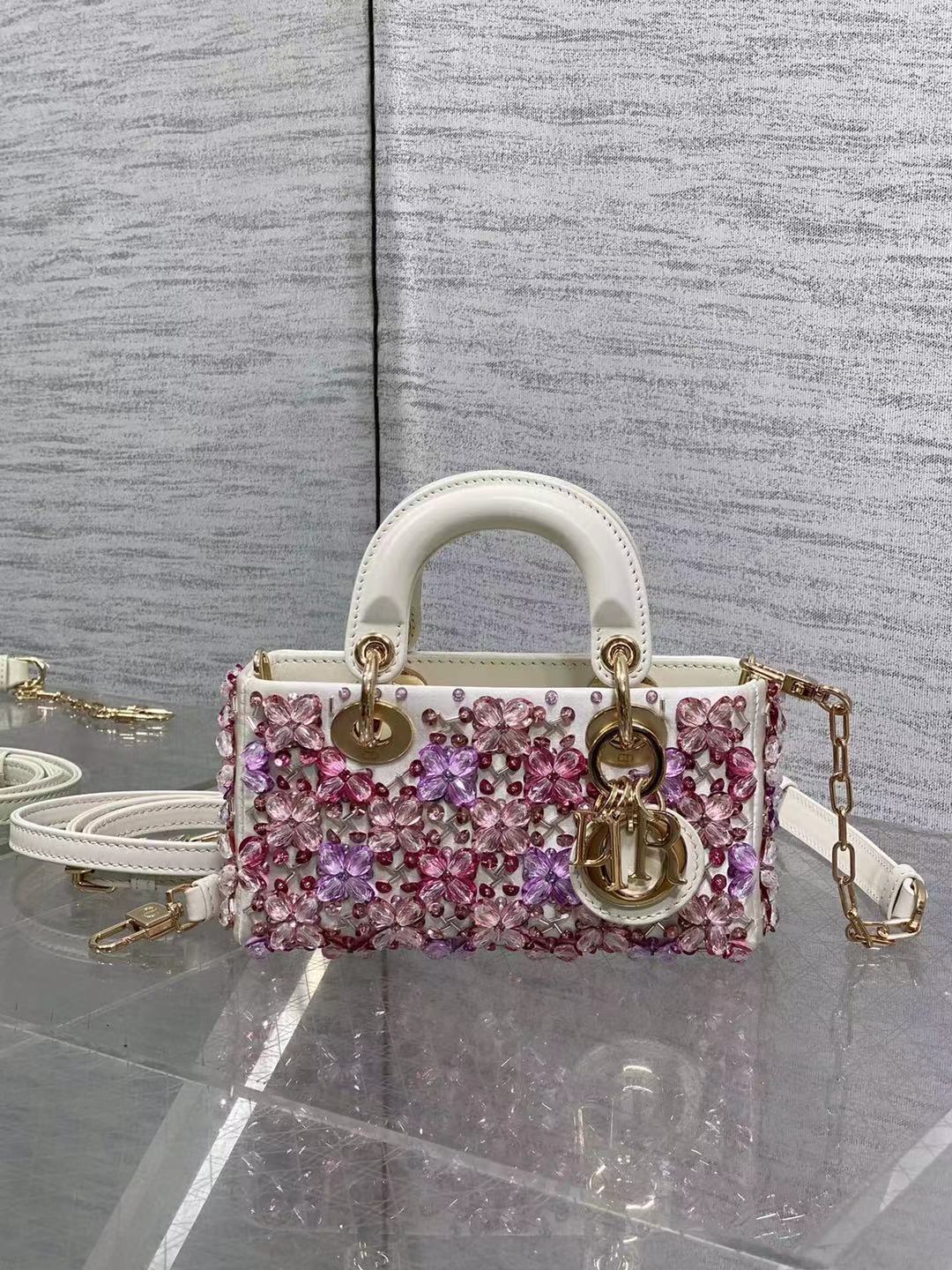 Z7786 DIOR 85$ gallery