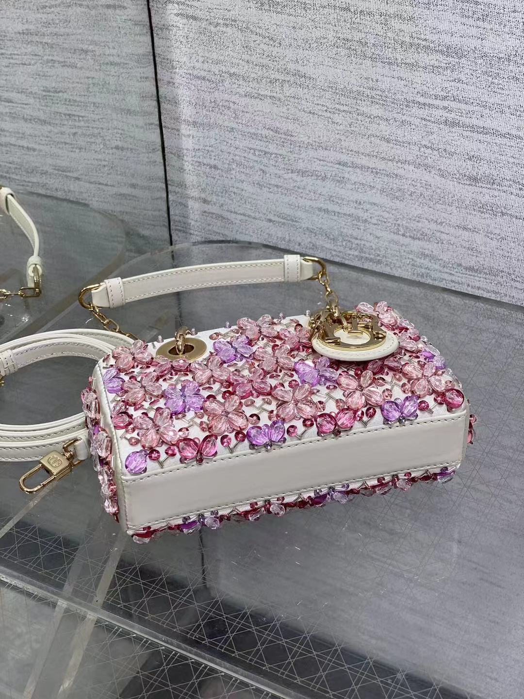 Z7786 DIOR 85$ gallery