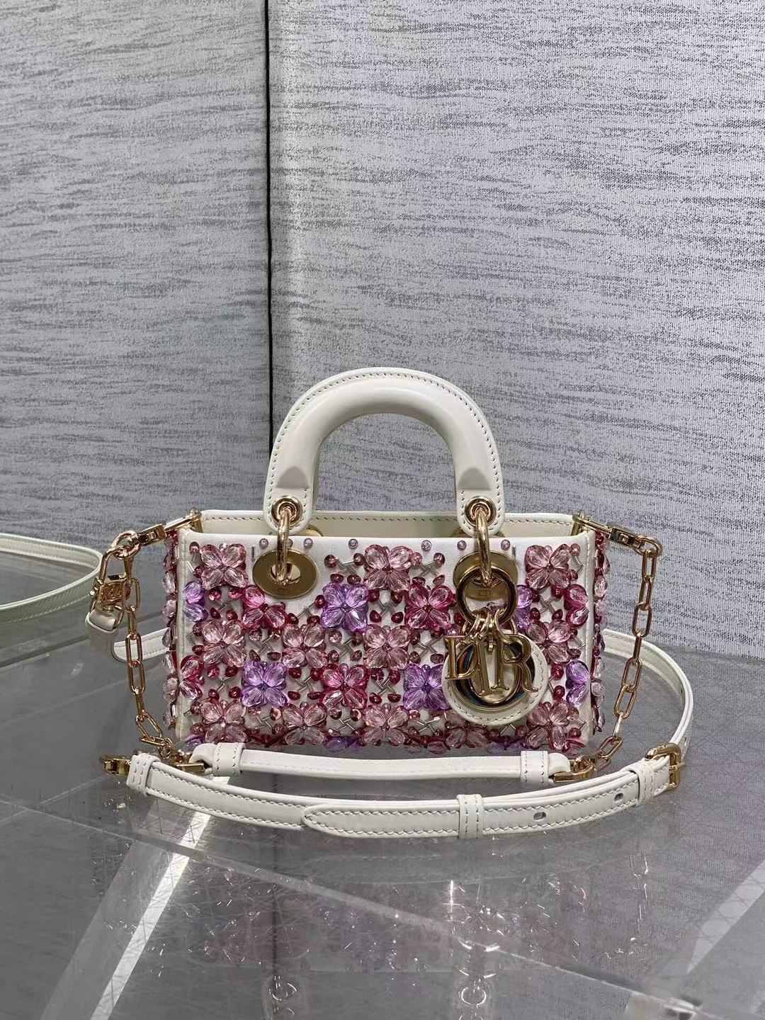 Z7786 DIOR 85$ gallery