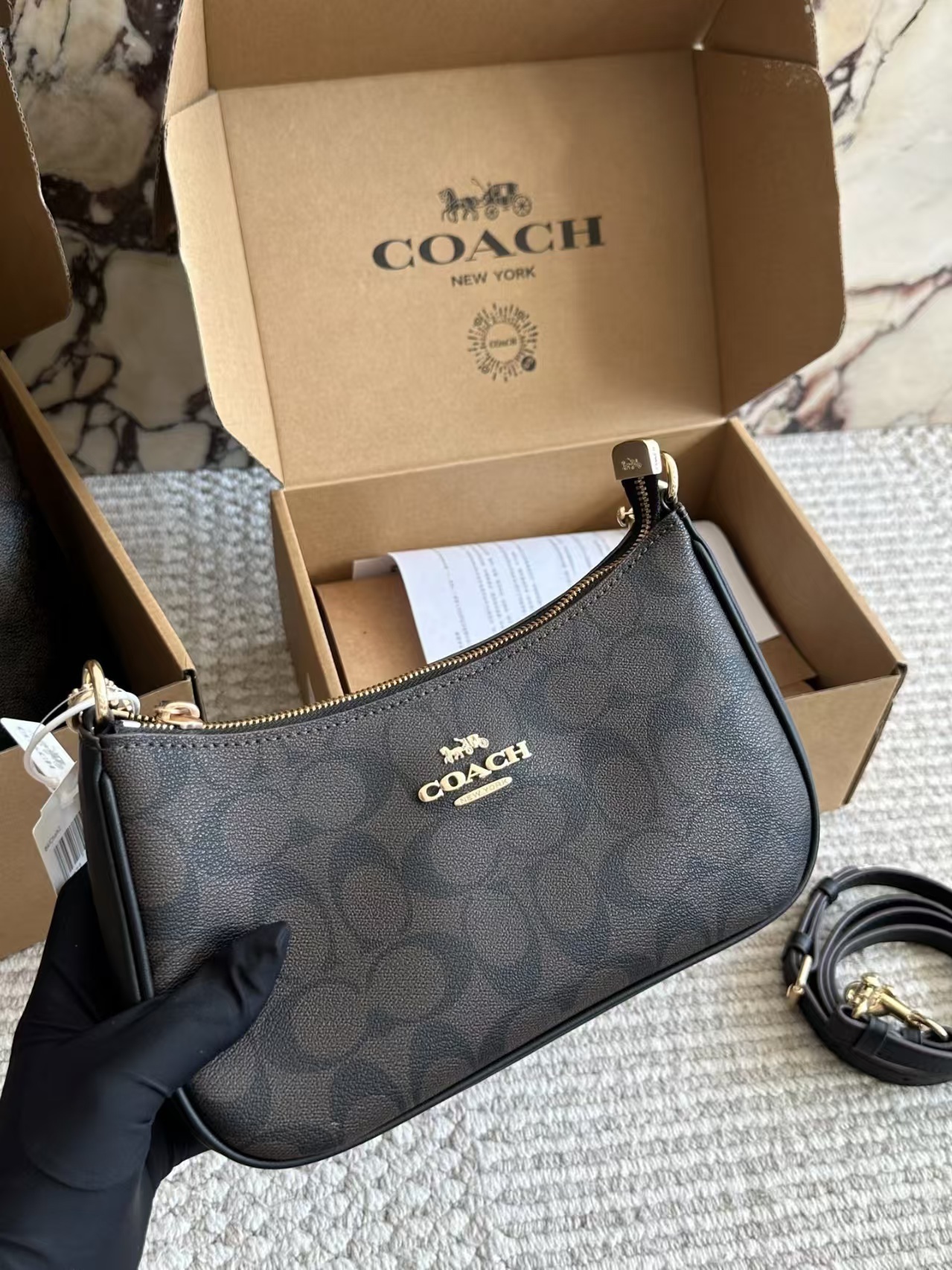 Z7803-65.99$  Dimensions: 24*15*7.5 gallery