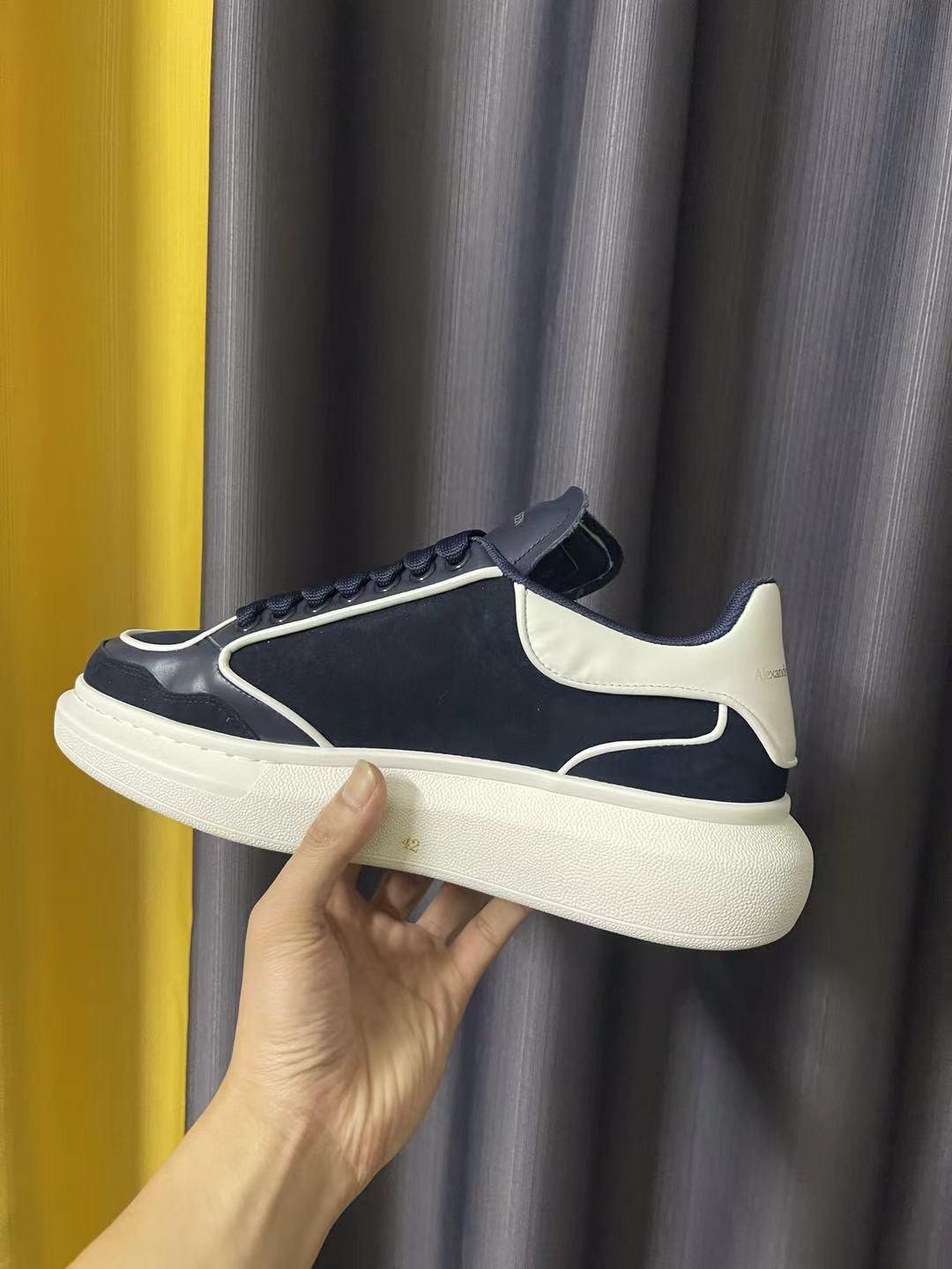 Z7814 Alexander McQueen 75$ gallery