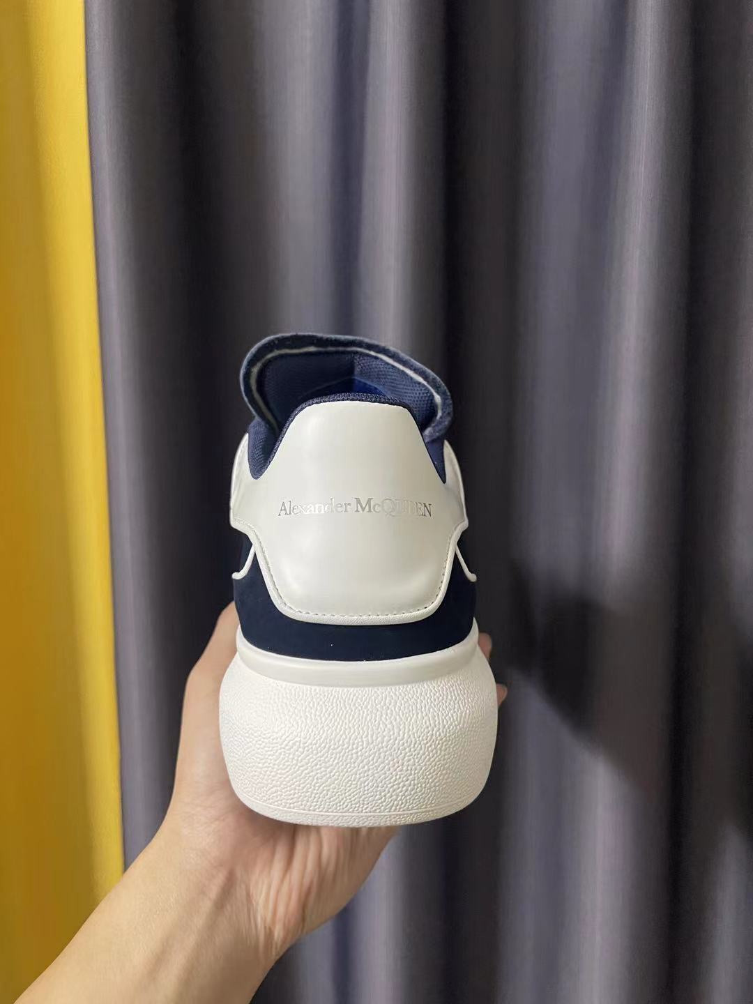 Z7814 Alexander McQueen 75$ gallery