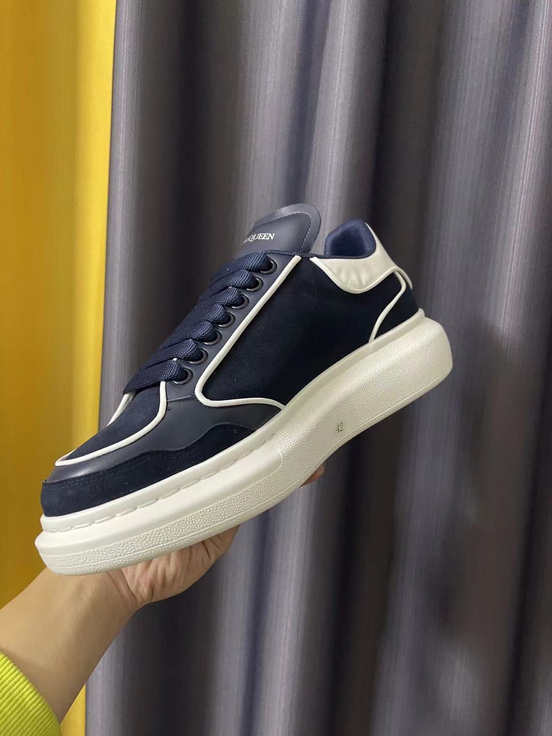 Z7814 Alexander McQueen 75$ gallery