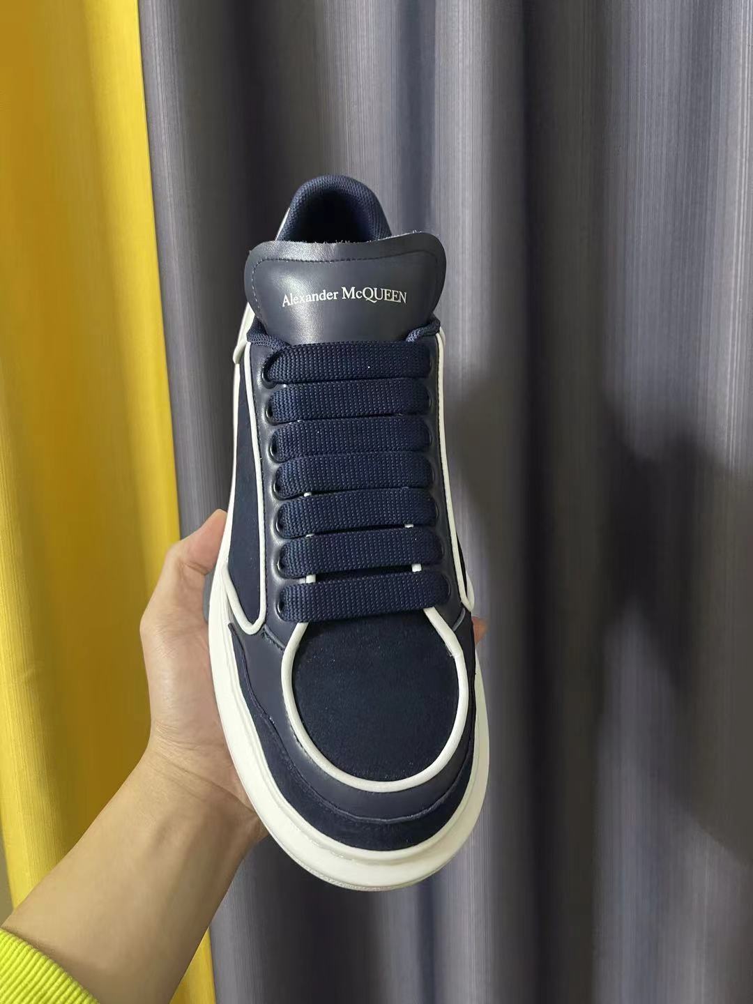 Z7814 Alexander McQueen 75$ gallery