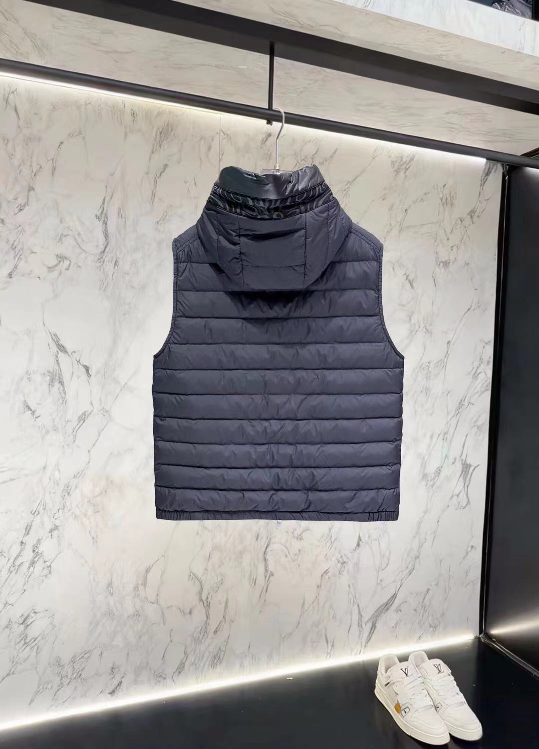 Z7821 Moncler 68$ gallery