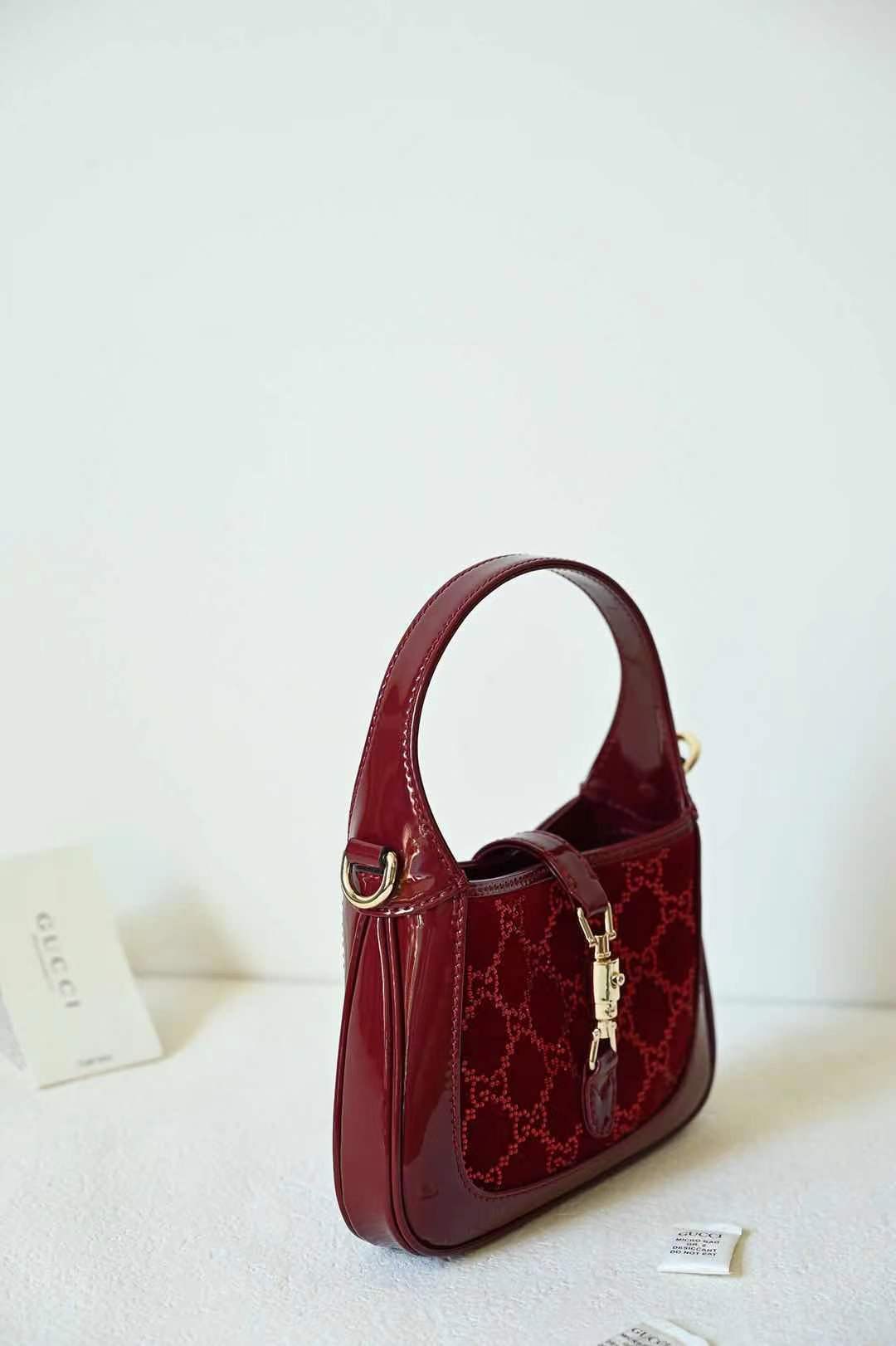 Z7826 GUCCI 88$ gallery