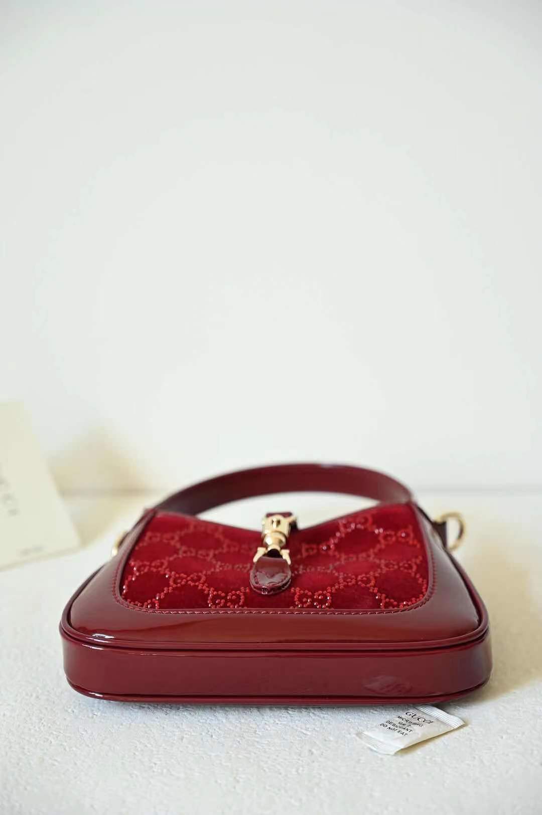 Z7826 GUCCI 88$ gallery