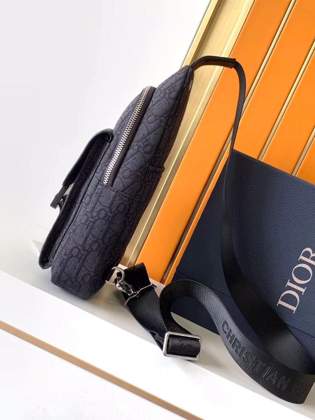 Z7859 Dior 95$ gallery