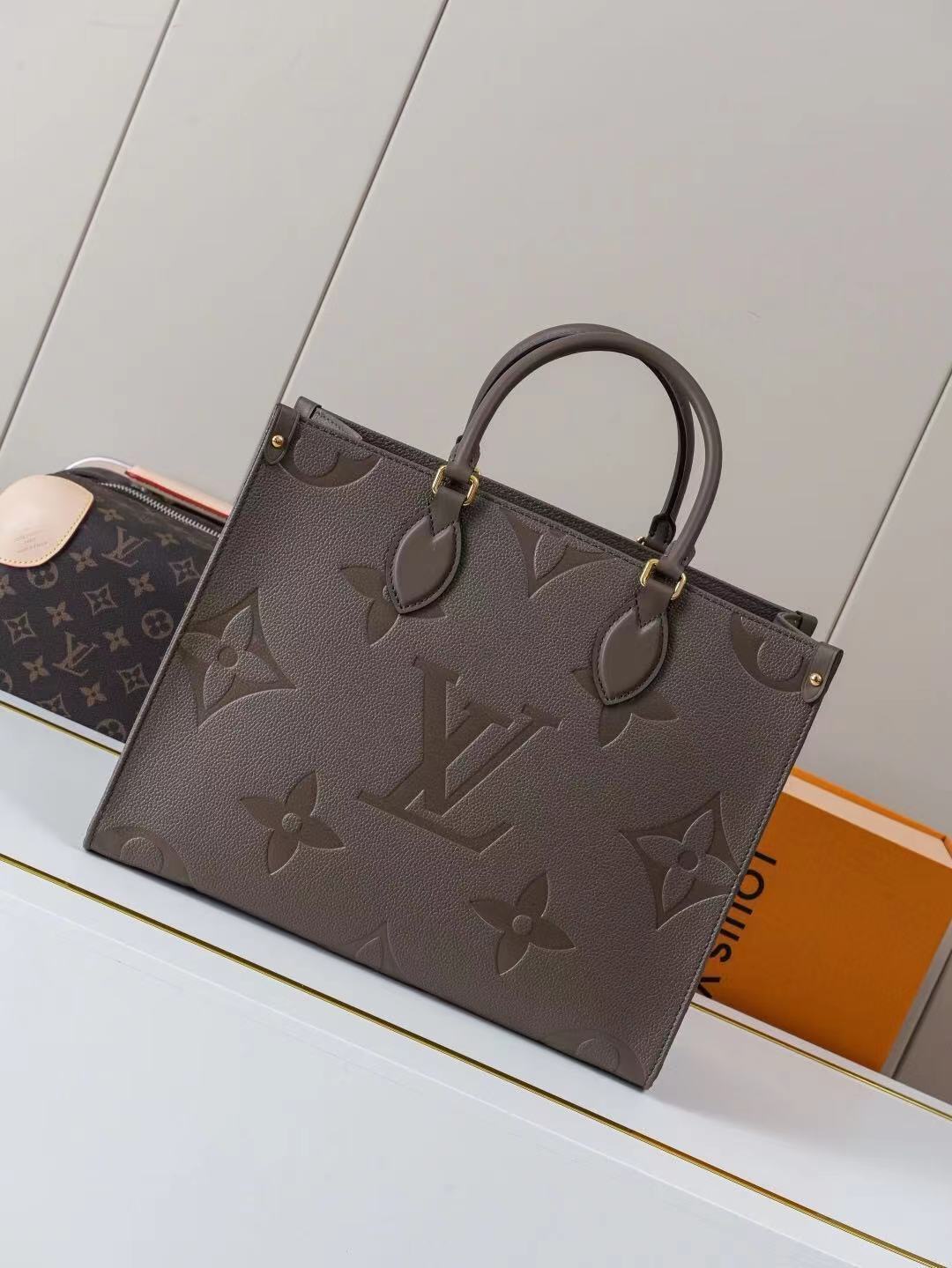 Z7869 LV 88$ gallery