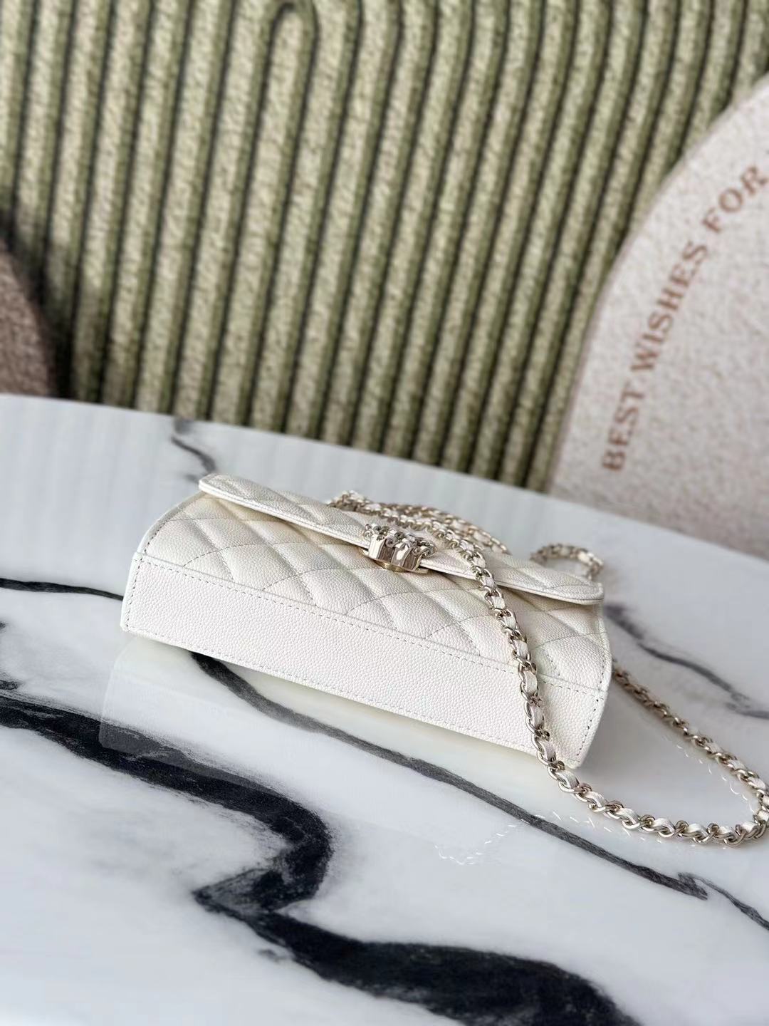 Z7870 CHANEL 55$ gallery