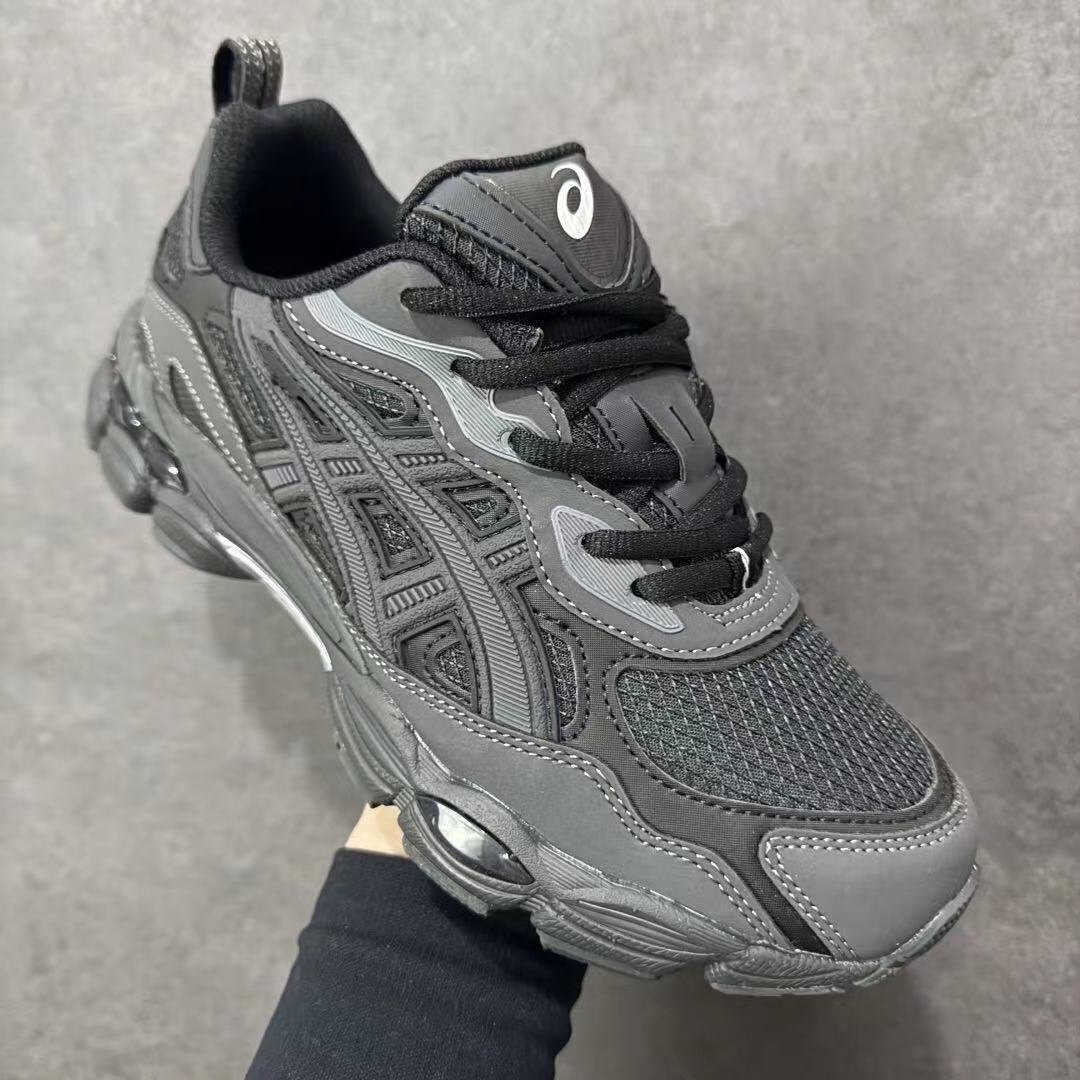 Z7880 ASICS 59$ gallery