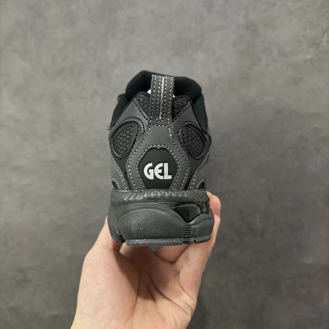 Z7880 ASICS 59$ gallery