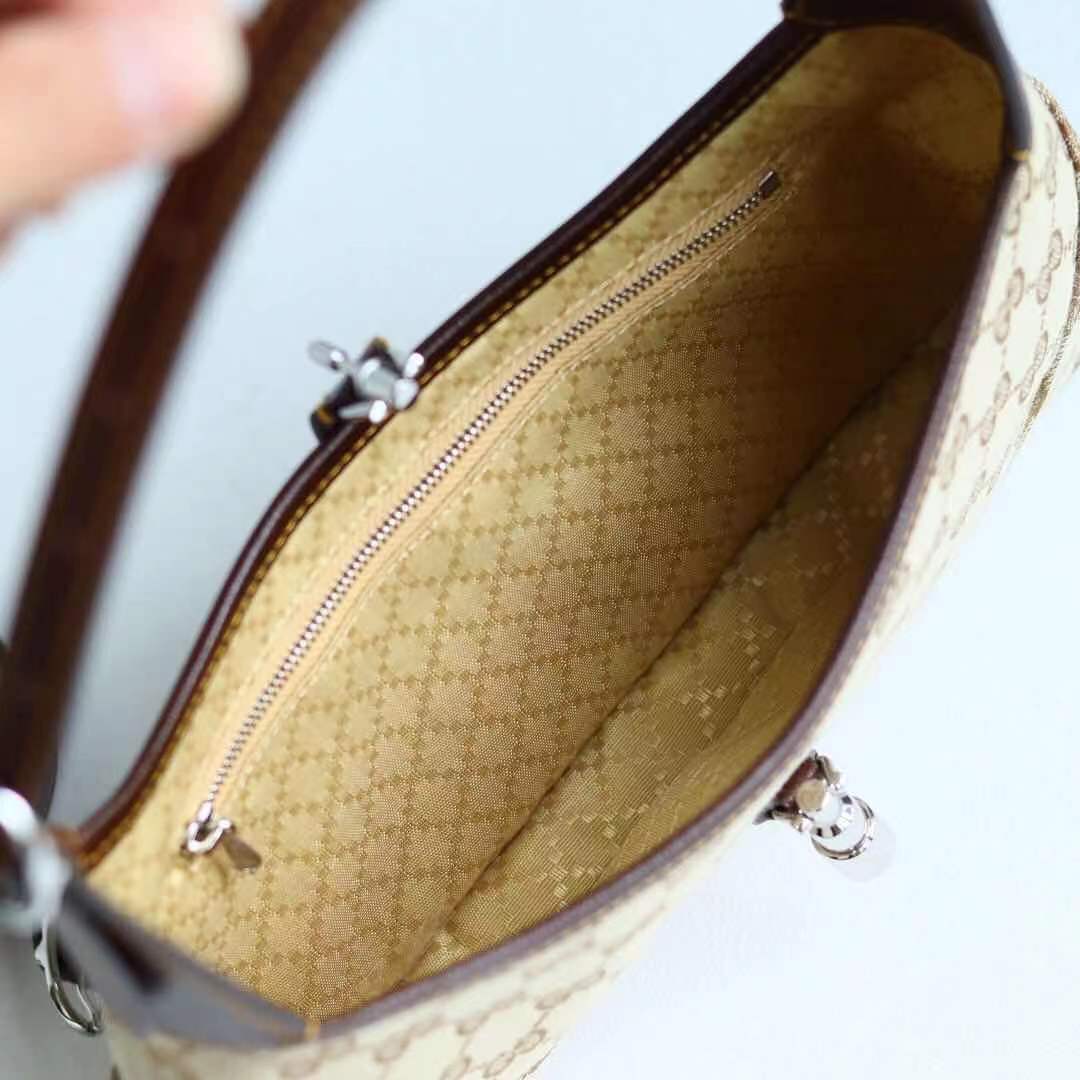 Z7883 GUCCI 59$ gallery