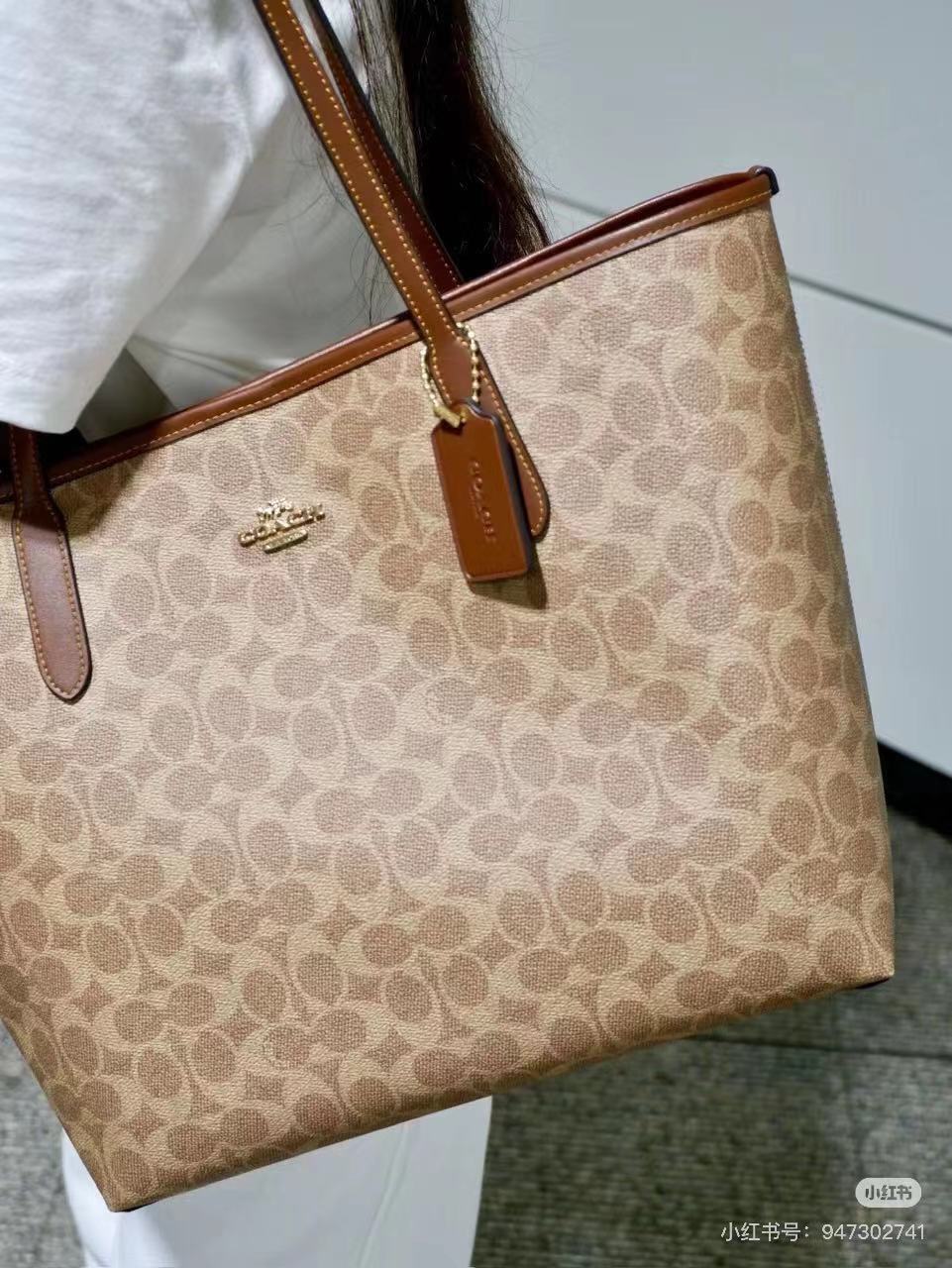 Z7888 COACH 79$ gallery