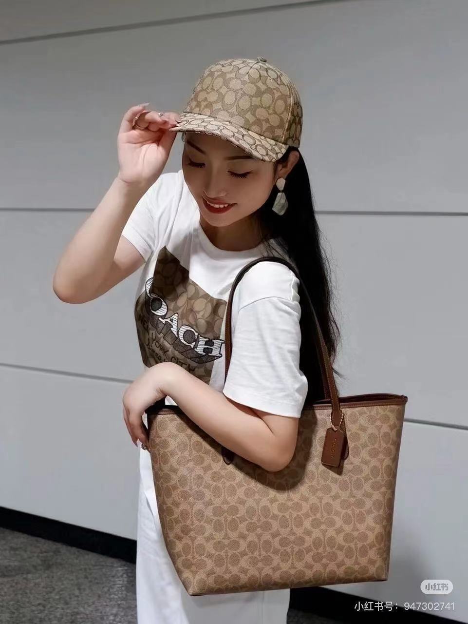 Z7888 COACH 79$ gallery