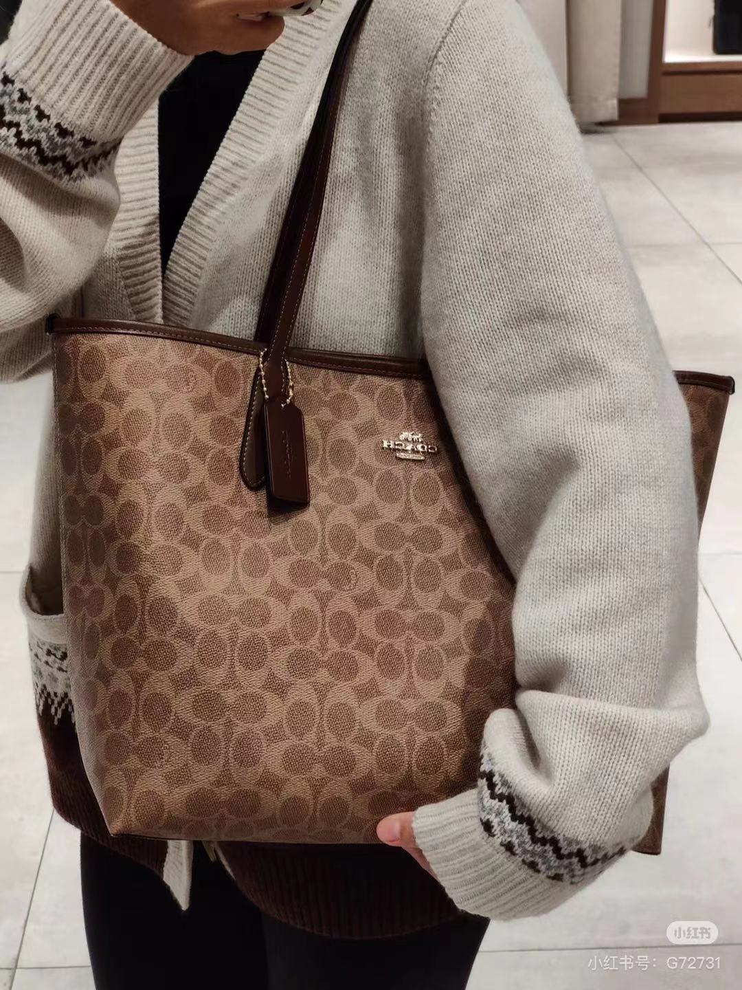 Z7888 COACH 79$ gallery