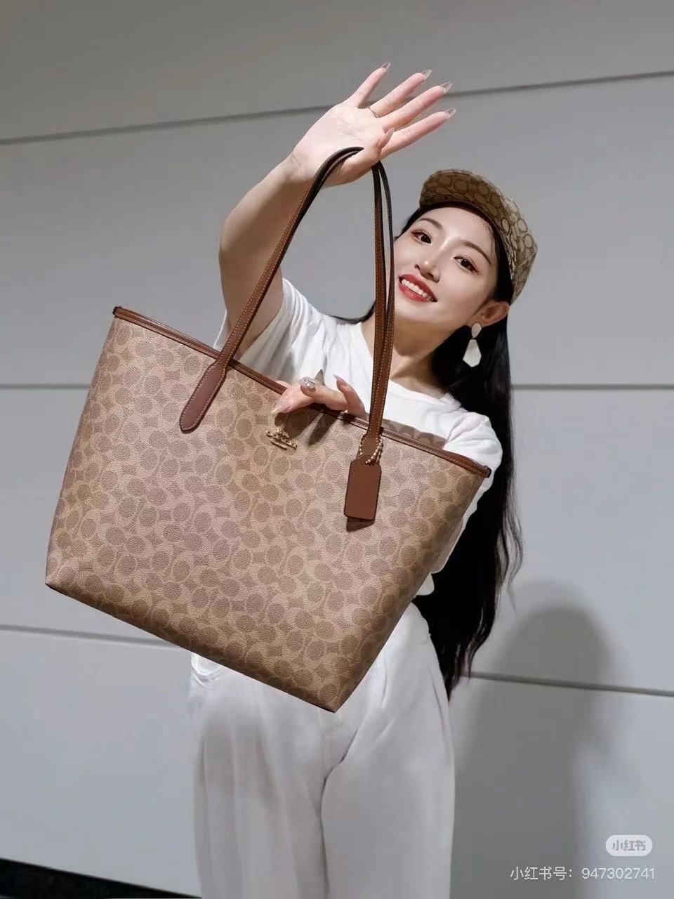 Z7888 COACH 79$ gallery