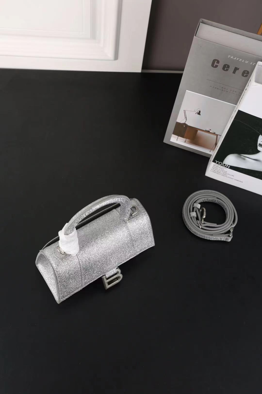 Z7902 Balenciaga 88$ gallery