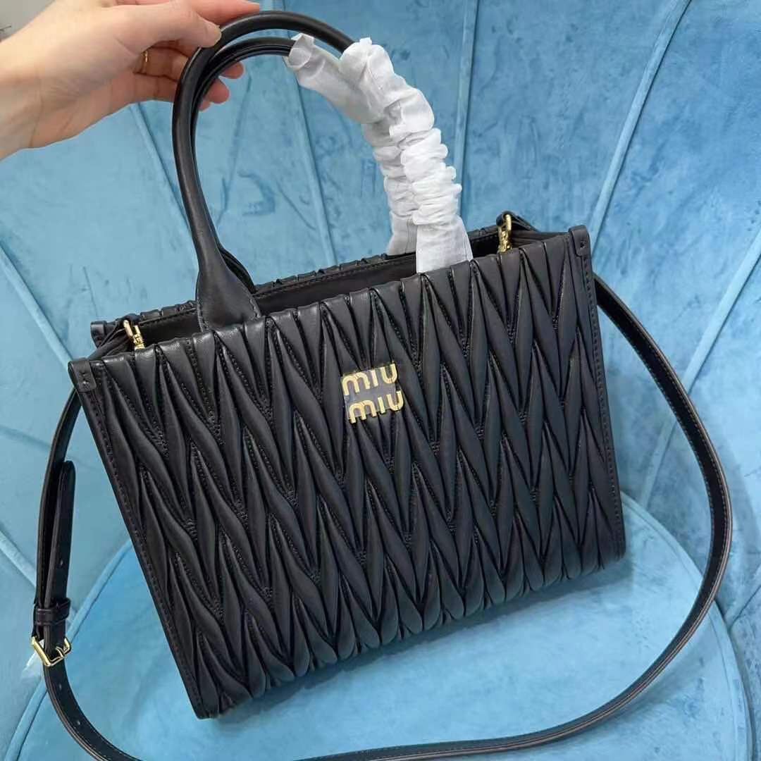 Z7903 Miumiu 150$ gallery