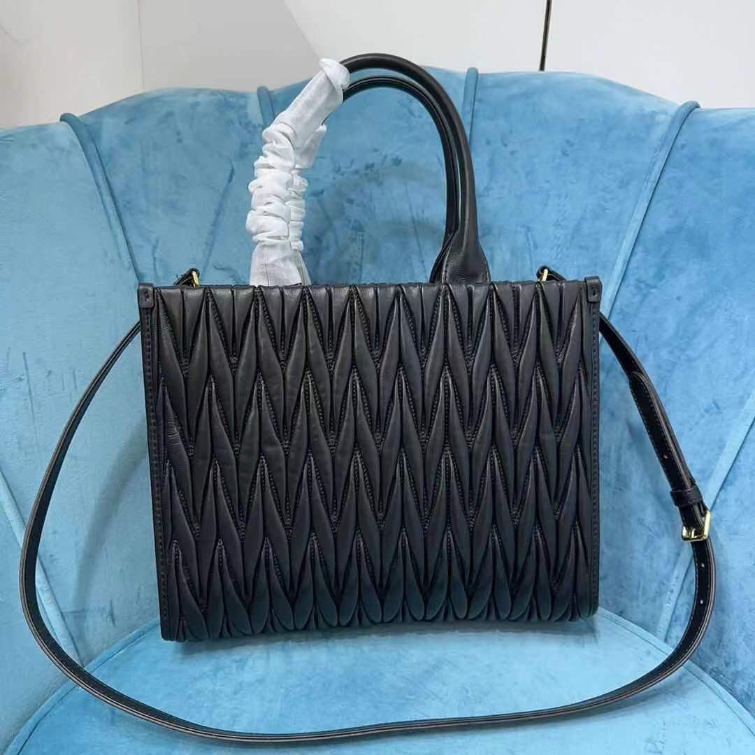 Z7903 Miumiu 150$ gallery