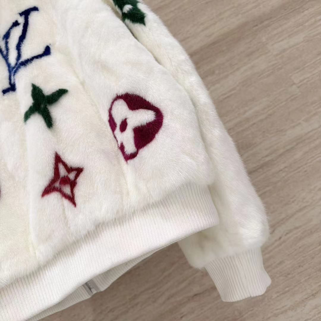 Z7906 LV 119$ gallery