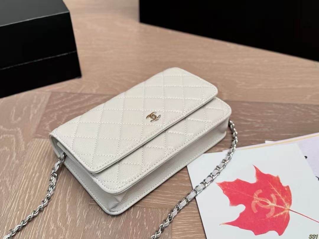 Chanel 71.99$    10945-T gallery