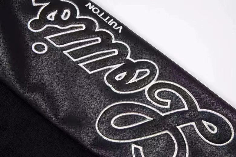 LV 5A+ 72$    10977-T gallery