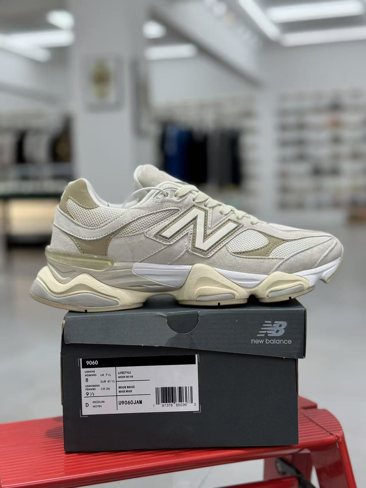 NB 9060 68$   10959-T gallery