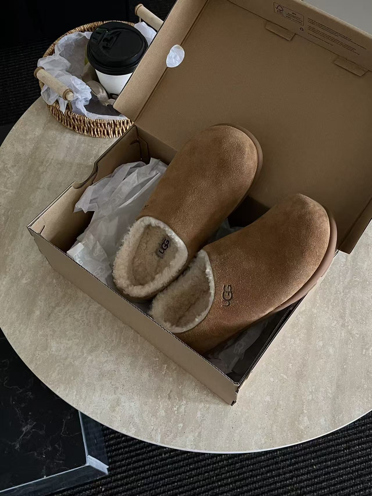 UGG 68$    10965-T gallery
