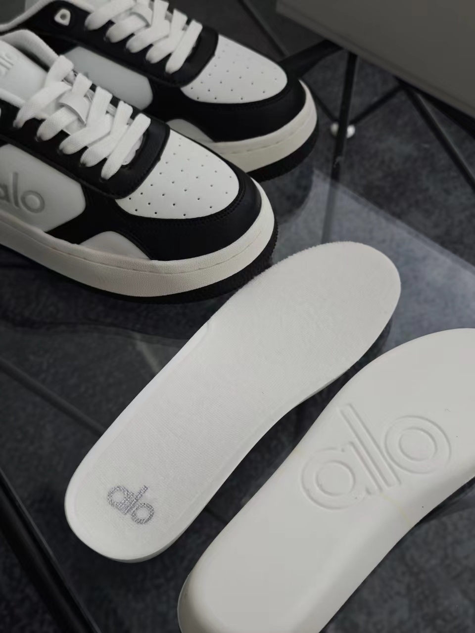 alo 61$   10956-T gallery