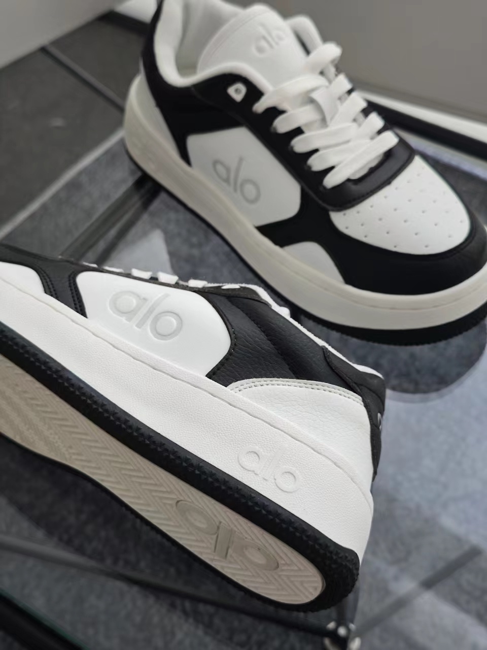 alo 61$   10956-T gallery