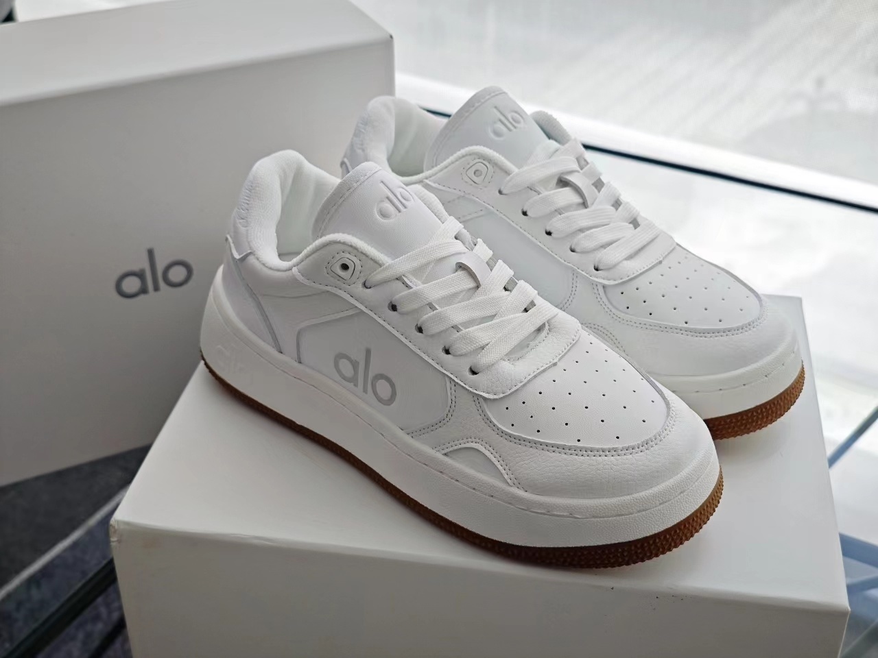 alo 61$   10956-T gallery