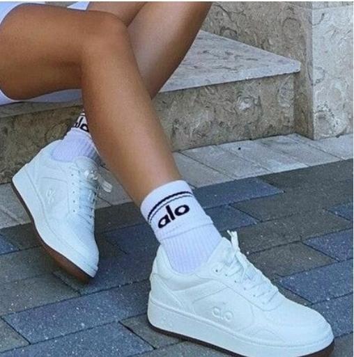 alo 61$   10956-T gallery