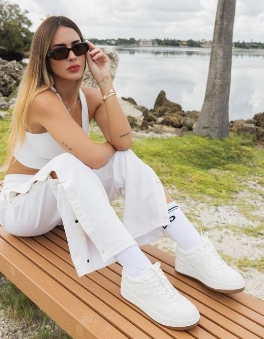 alo 61$   10956-T gallery