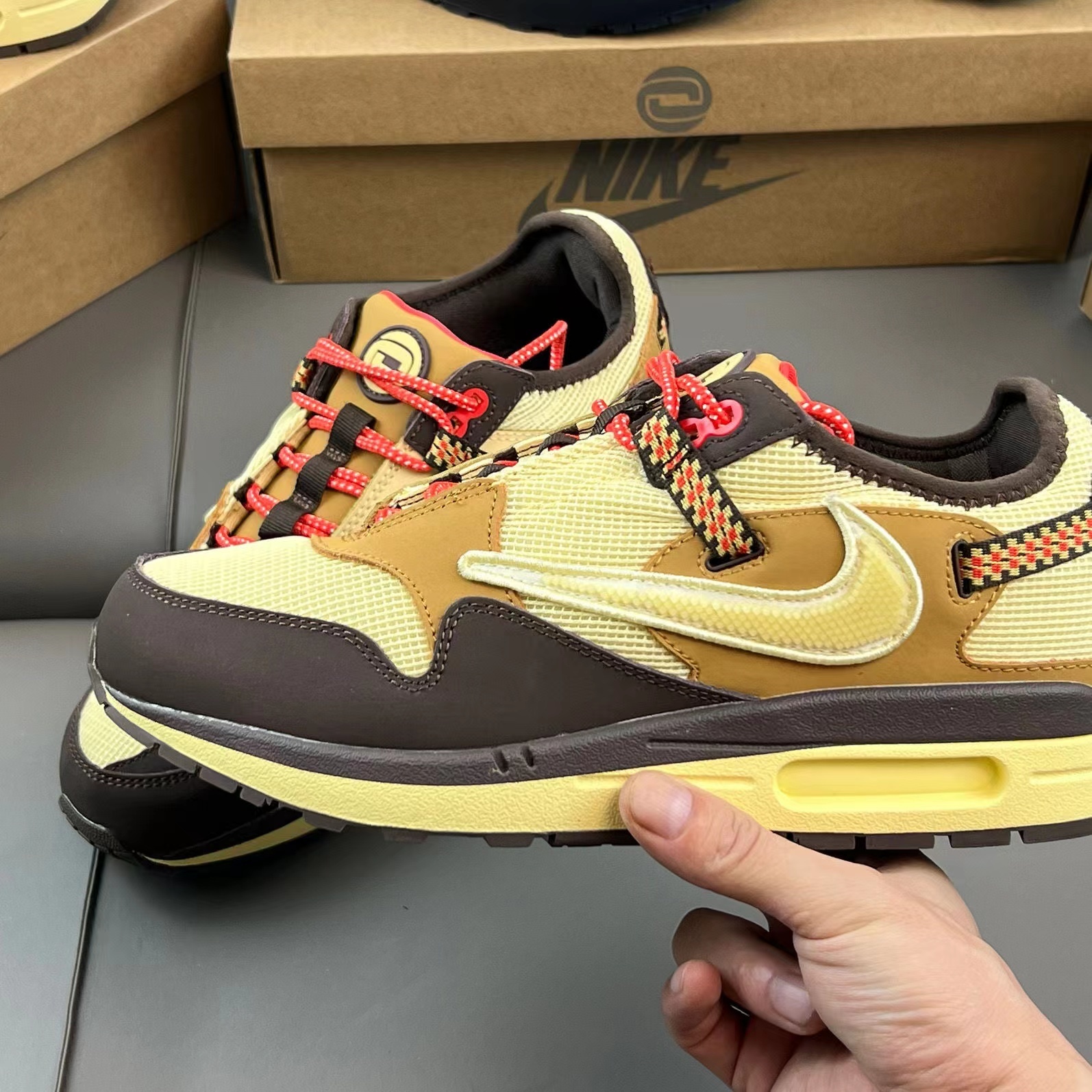 $60-LDN-35 NK gallery