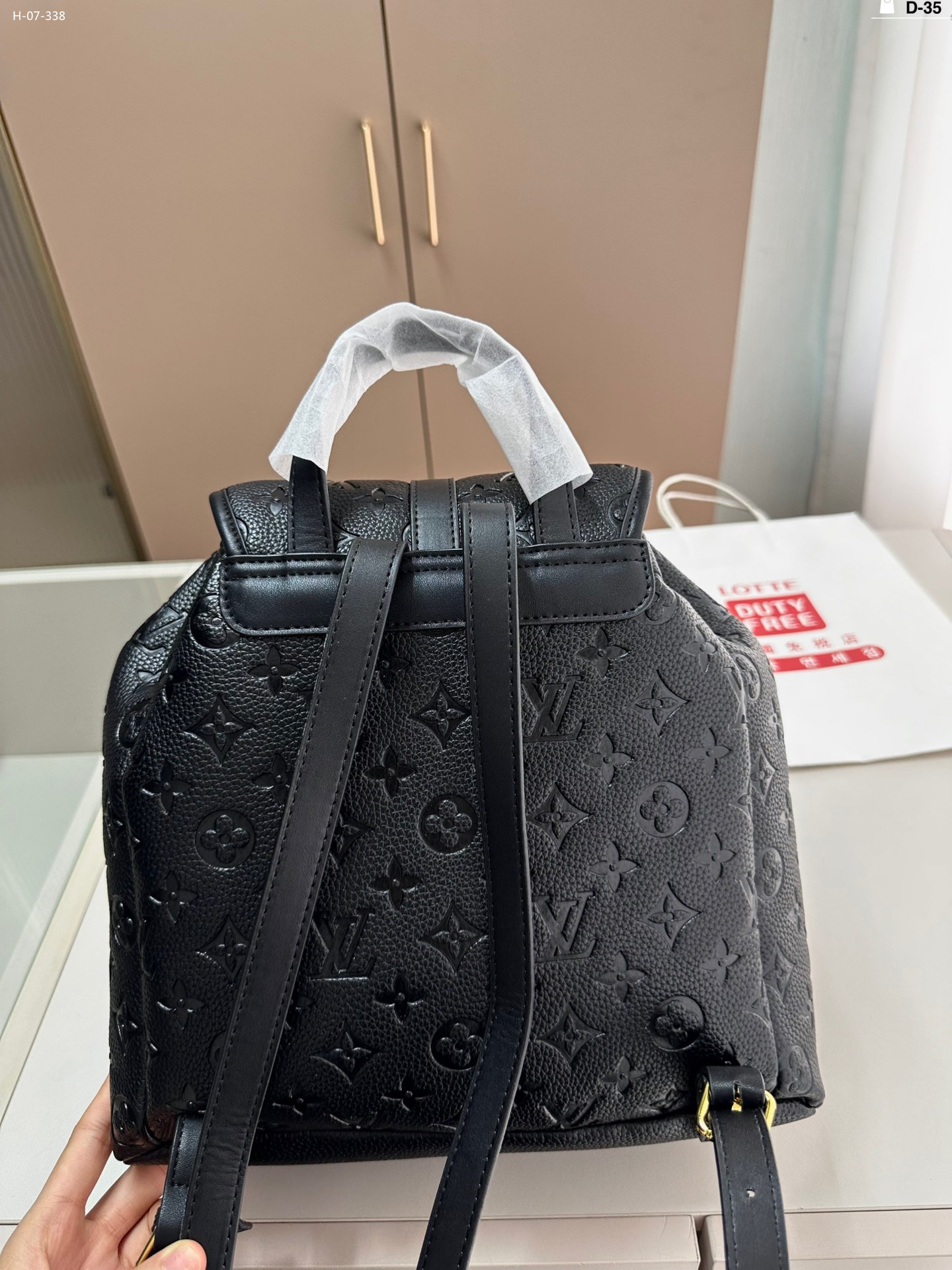 00636 $75 LV gallery