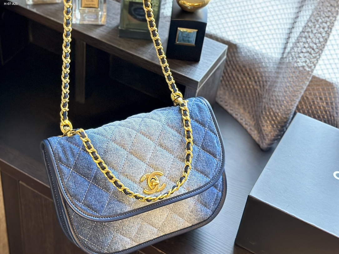 1011 $52 chanel gallery