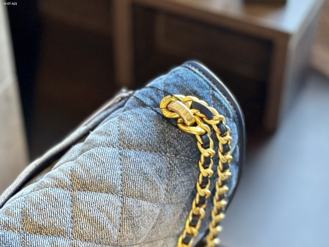 1011 $52 chanel gallery