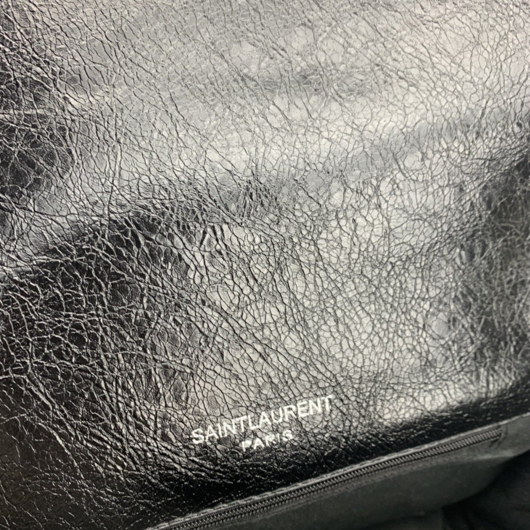 174 $43 ysl gallery