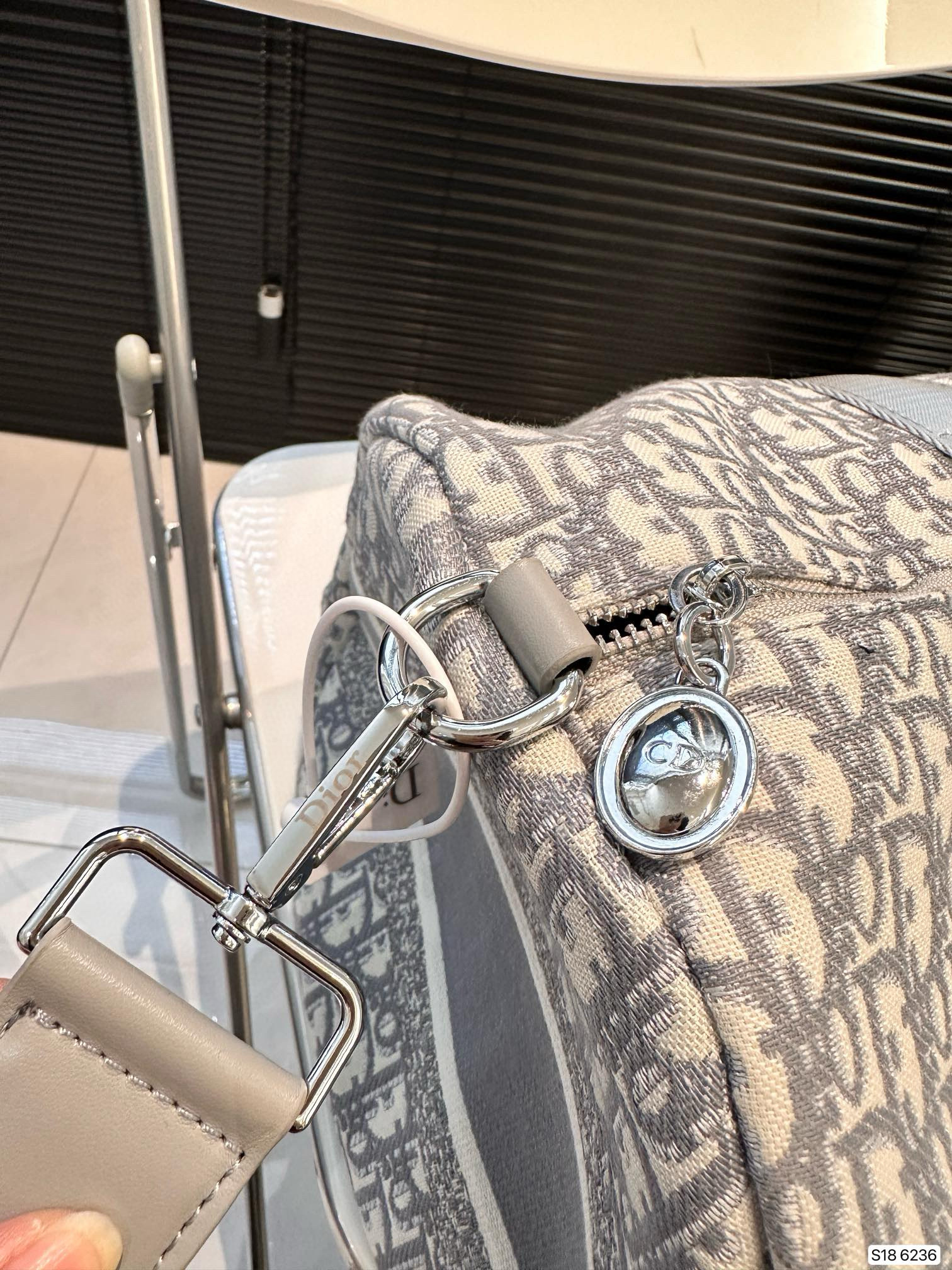 188 Dior $73 gallery